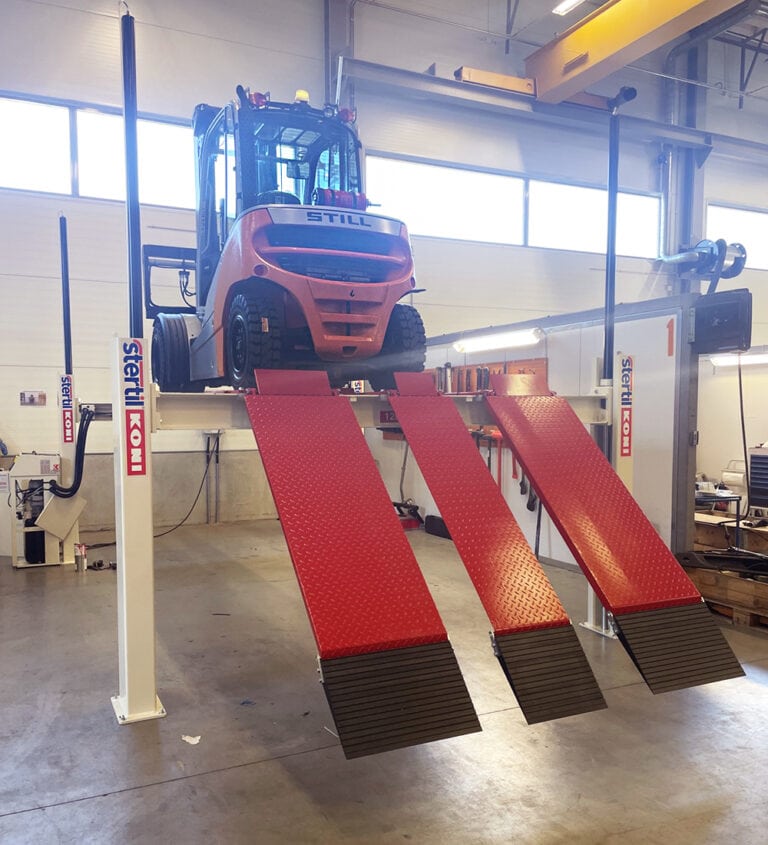 Stertil Koni 4120 med ramp för truck 1 stertil koni 2 1